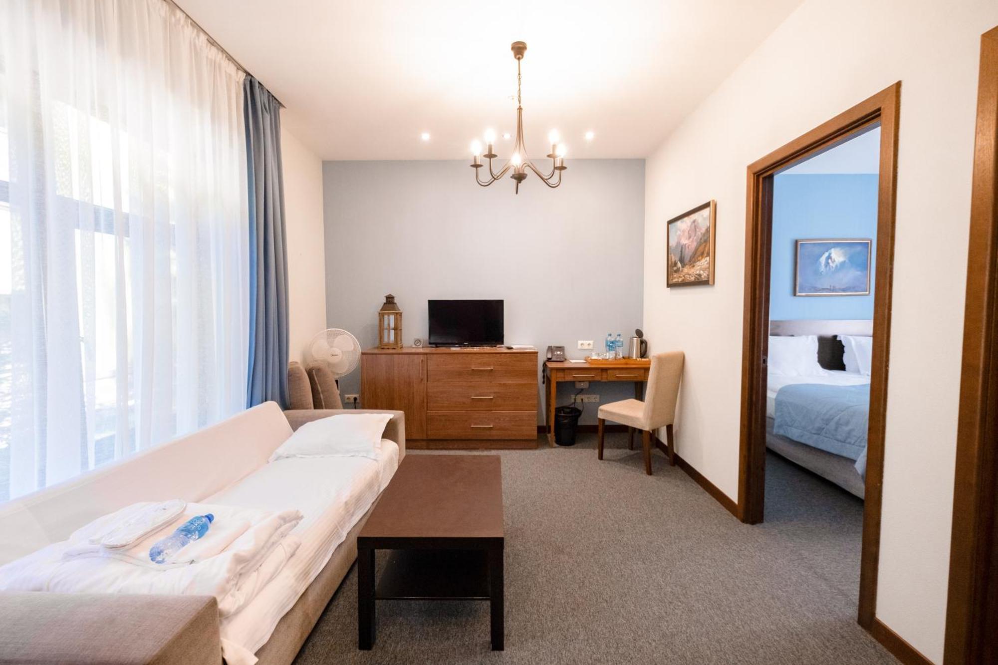 Oi-Qaragai Mountain Resort Besqaynar Екстериор снимка