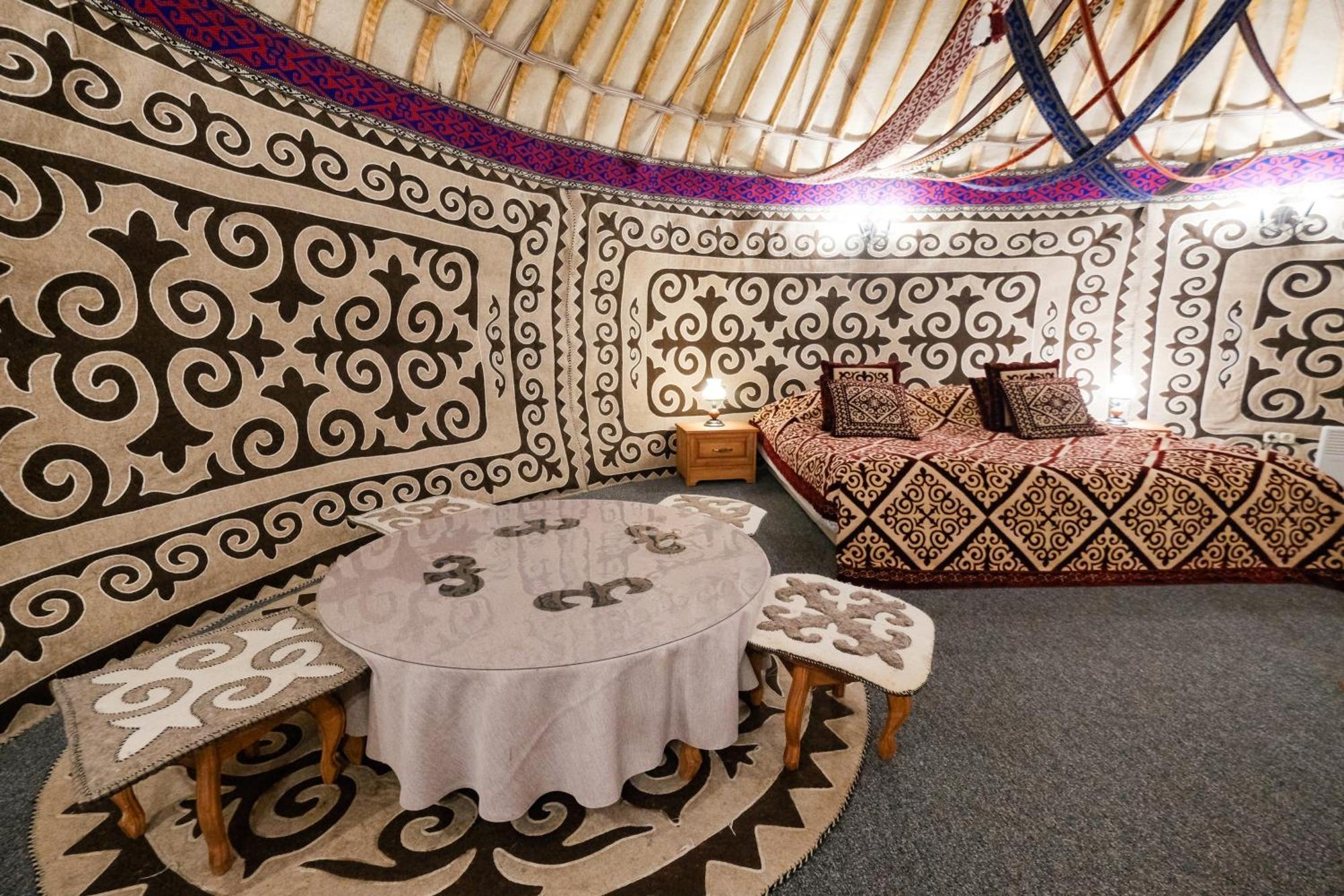 Oi-Qaragai Mountain Resort Besqaynar Екстериор снимка