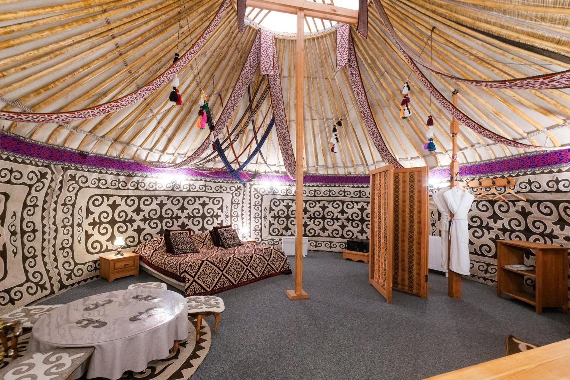Oi-Qaragai Mountain Resort Besqaynar Екстериор снимка