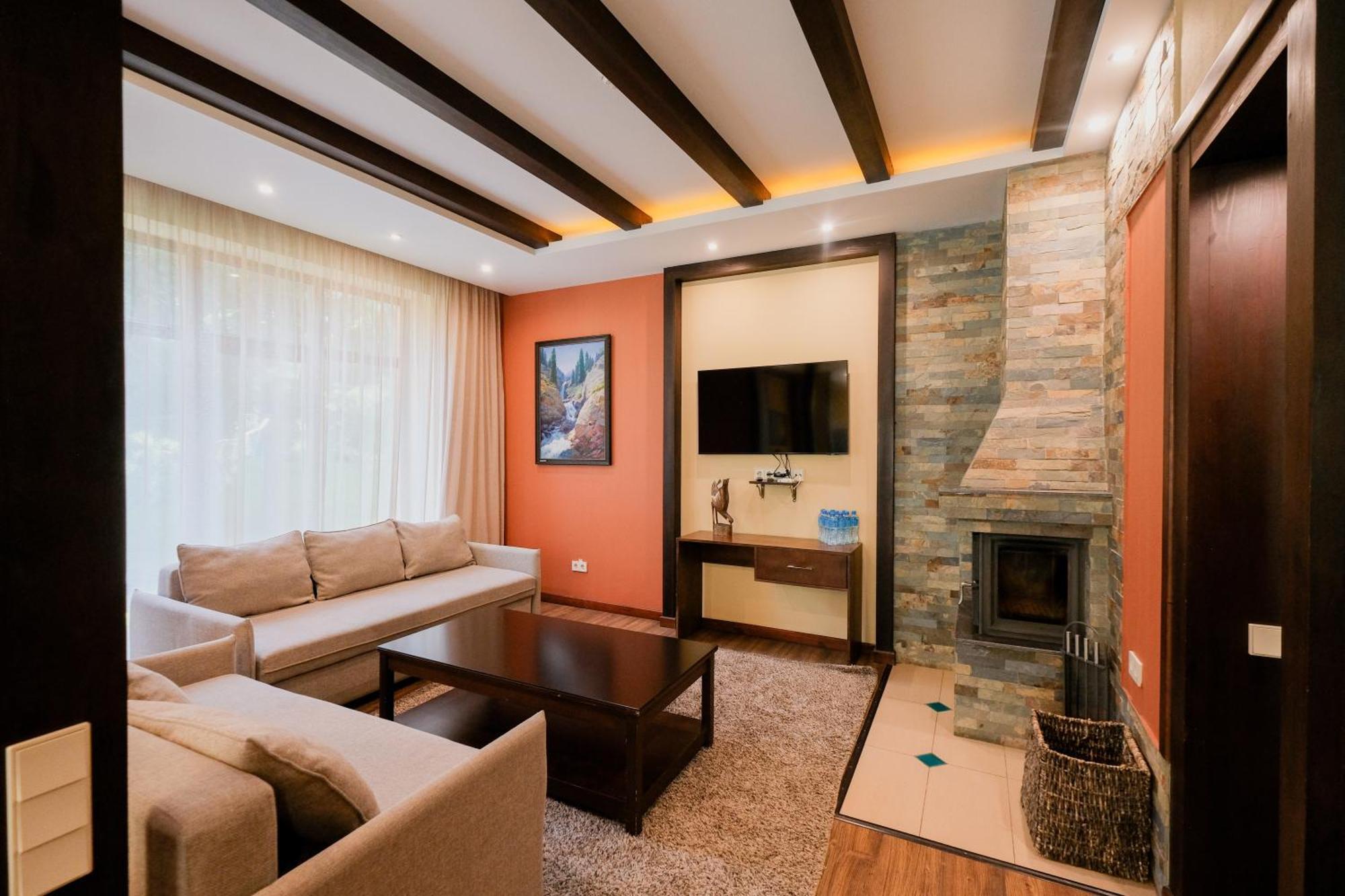 Oi-Qaragai Mountain Resort Besqaynar Екстериор снимка
